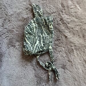 EUC Kate Quinn bear hat | the woods | beluga fern frond | 0-3 m